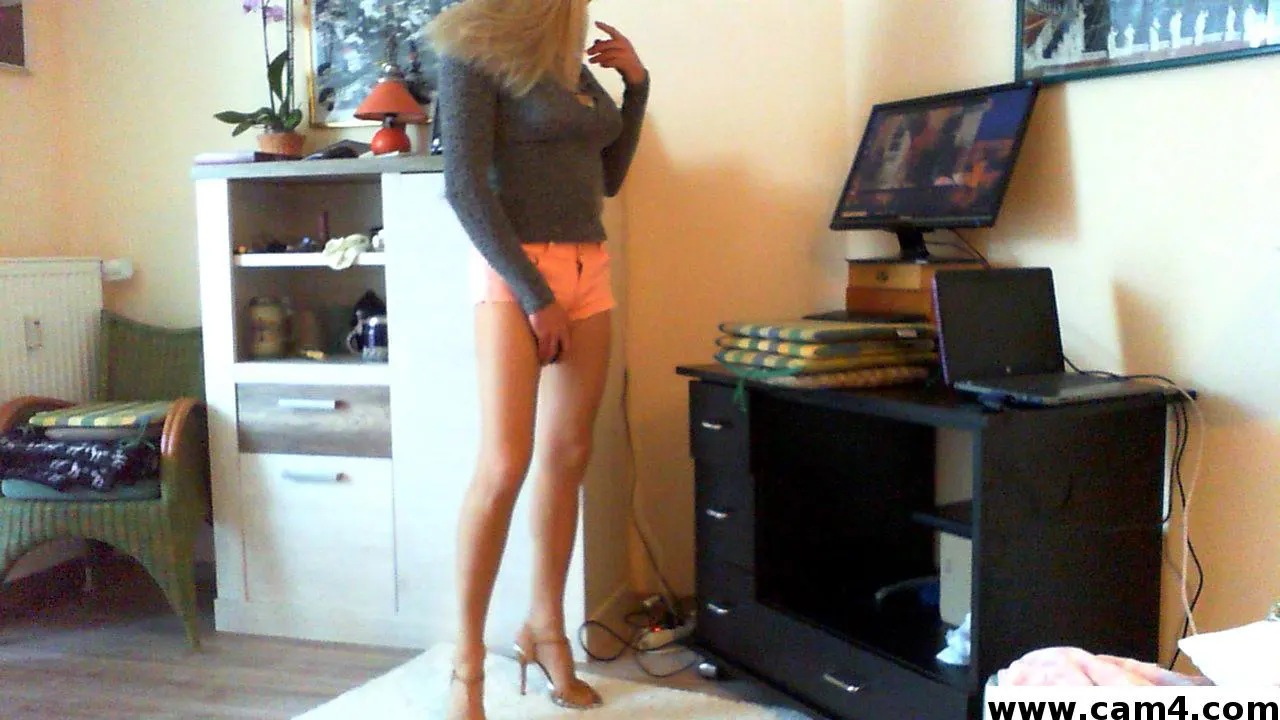 Trav_Doll image 0